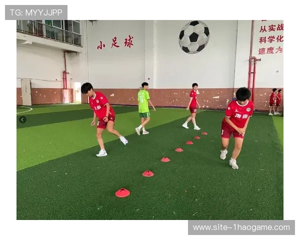 足球明星们的日常生活揭秘：他们在赛场外的活动与兴趣爱好